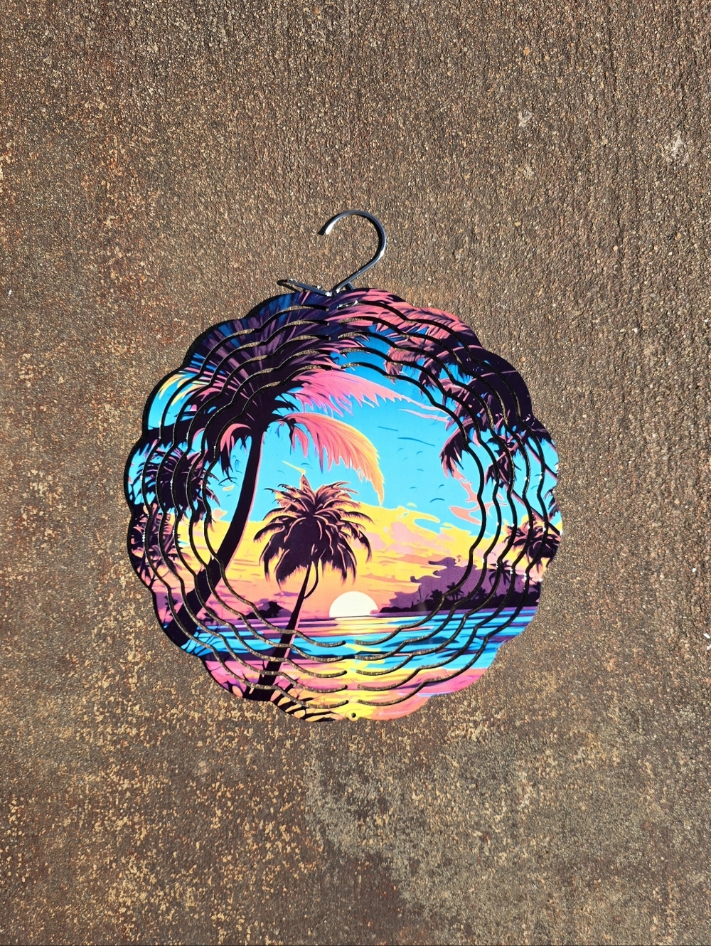 🆕Tropical Sunset 8" Metal Spinner - Vibrant Multi-Color